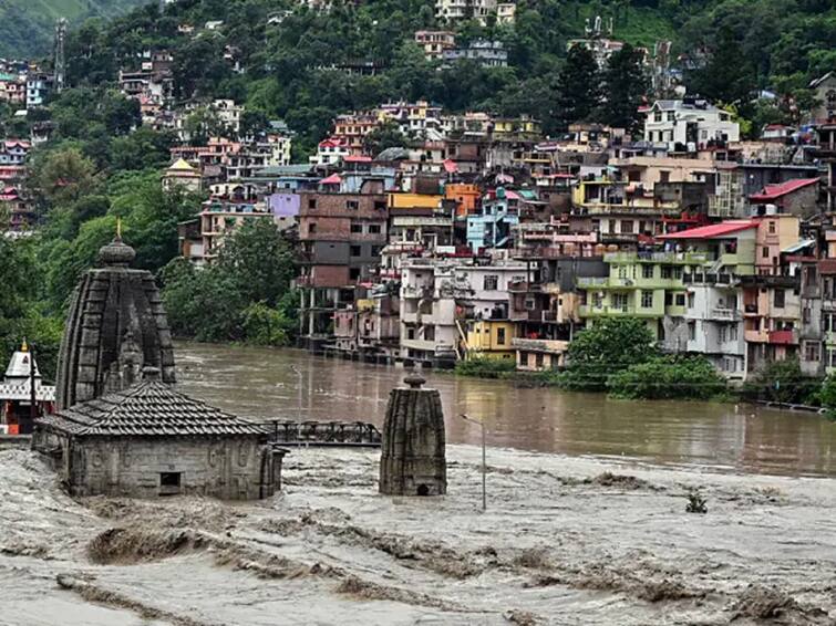 Heavy Rain update heavy rainfall alert in 18 states flood like delhi up himachal uttarakhand death Heavy Rain : 18 राज्यातील 188 जिल्ह्यांना पुराचा तडाखा, 47,225 हेक्टरवरील पिकांचं नुकसान; तर 574 जणांचा मृत्यू