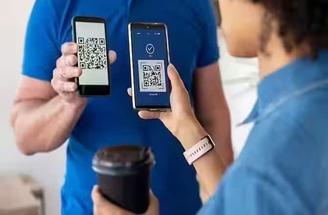 একবার ইউপিআই লাইট পেমেন্ট সিস্টেমে অ্যাকাউন্ট তৈরি হয়ে গেলে সেখানে দিনে দু'বার ২ হাজার টাকা করে মোট ৪ হাজার টাকা পর্যন্ত যুক্ত করা যাবে।