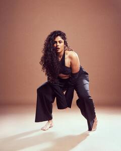 జాతి రత్నాలు హీరోయిన్ లేటెస్ట్ ఫోటోలు చూస్తే - మైండ్ బ్లాక్ అవ్వడం ఖాయం!