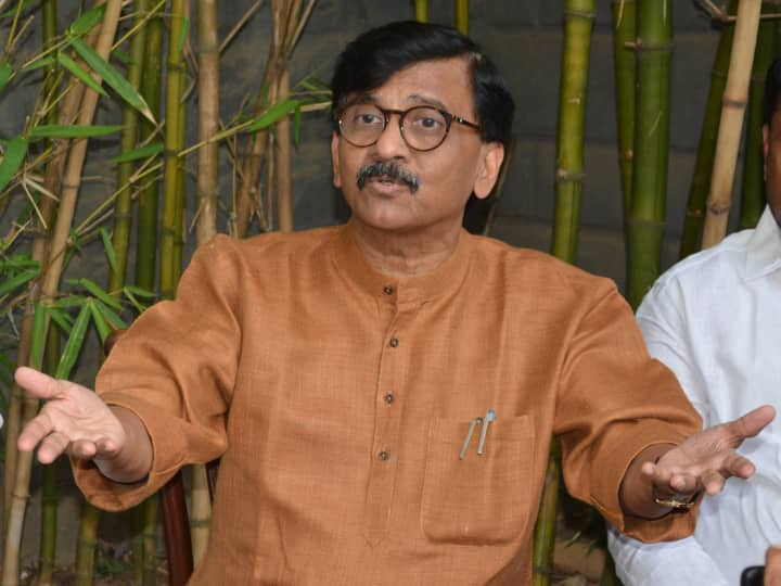 Sanjay Raut attacked Eknath Shinde Devendra Fadnavis Said Maharashtra government is acting like Dawood Ibrahim gang Maharashtra Politics: महाराष्ट्र सरकार पर संजय राउत ने लगाया गंभीर आरोप, कहा- बड़े अपराधियों को जेल में...