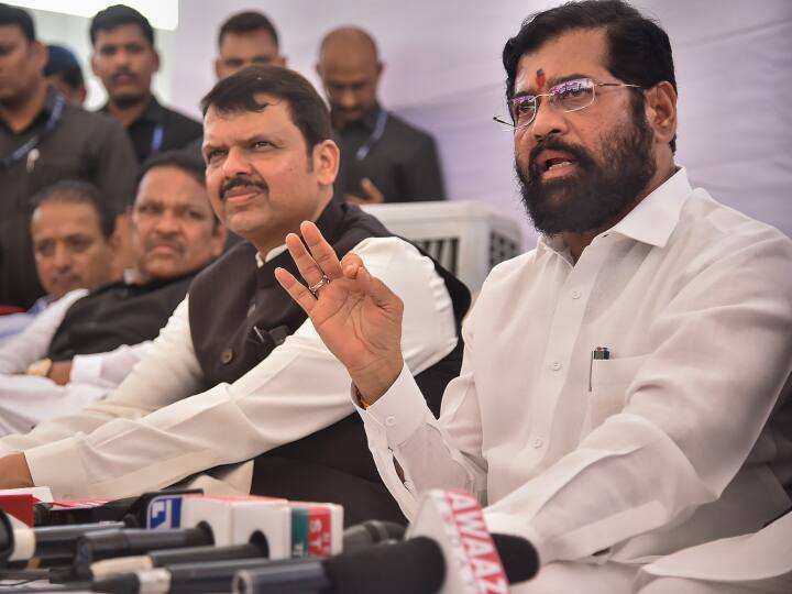 Maharashtra CM Eknath Shinde reply to Uddhav Thackeray what right does he have to speak about Devendra Fadnavis Maharashtra Politics: सीएम शिंदे का उद्धव ठाकरे को जवाब, बोले- 'बालासाहेब के विचारों को त्याग कर कुर्सी के लालच में...'