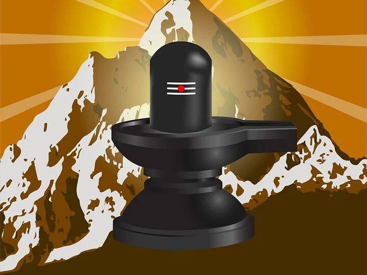 शास्त्रों के अनुसार सावन के महीने में हर दिन शिवलिंग के पास दिया जलाने से शिव परिवार का आशीर्वाद मिलता है और संतान प्राप्ति की कामना पूरी होती है.