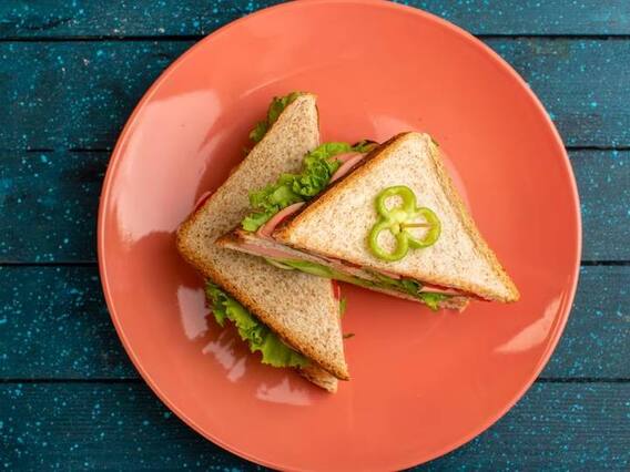 Aloo Masala Sandwich Recipe: इस सुहावने मौसम में शाम की चाय के साथ मिल जाए आलू सैंडविच, फिर क्या कहने...