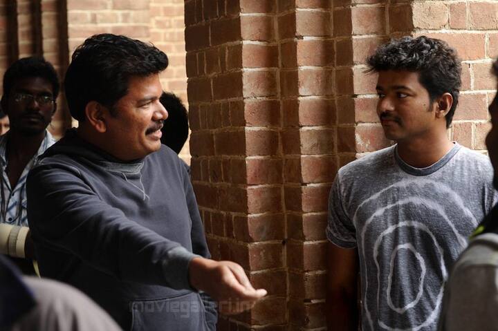 இந்த படம் ஒரு அரசியல் த்ரில்லராக இருக்கும் என்றும் இந்தியன் 2 மற்றும் கேம் சேஞ்சர் படப்பிடிப்பு முடிந்த பிறகு இந்த தகவல் குறித்த அதிகாரப்புர்வ அறிவிப்பு வெளியிடப்படும் என்று எதிர்ப்பார்க்கப்படுகிறது.