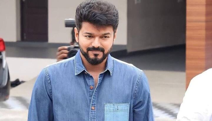 இதற்கிடையே விஜய் சில அரசியல் தொடர்பான செயல்களிலும் ஈடுபட்டு வருகிறார்.