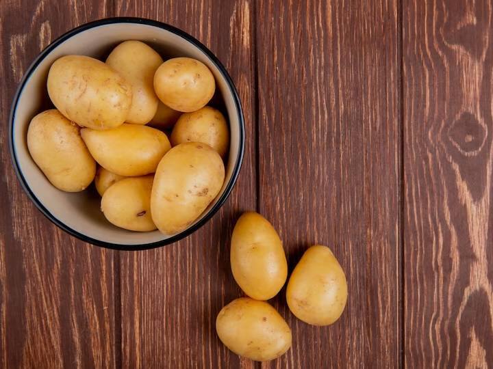 Are potatoes really healthy What happens to your body when you eat them आलू की सब्जी या इससे बनी कोई भी डिश चावल के साथ न खाएं, क्योंकि हेल्थ के लिए है यह मीठा जहर!
