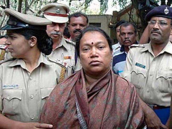 मल्लिका एक अलग तरह की सीरियल किलर थी. मल्लिका उन औरतों की हत्या करती, जो घरेलू हिंसा का शिकार होतीं. मल्लिका पहले उनकी हमदर्द बनती फिर उन्हें साइनाइट खिला कर मार देती. ऐसा करके उसने ६ लोगों को मौत के घाट उतारा था.