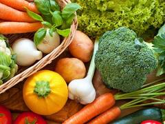 Vegetables Price: விண்ணைமுட்டும் விலைவாசி.. தக்காளி விலை இன்றும் உயர்வு! கவலையில் மக்கள்.. இன்றைய காய்கறிகள் விலை நிலவரம்..!