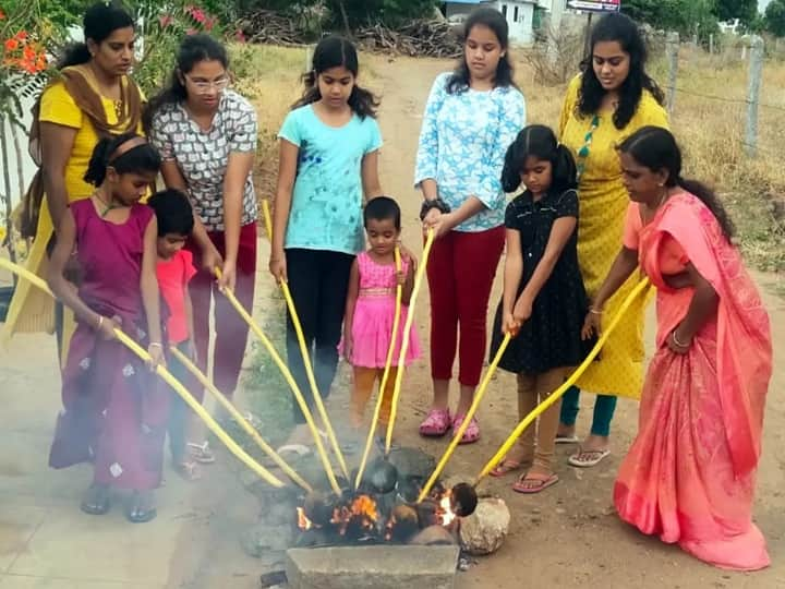 Aadi 2023 Thengai Sudum Pandigai in Tamil Salem Erode Tradition Aadi 1 Special Thengai Sudum Pandigai: ஆடி முதல் நாள்.. தேங்காய் சுடும் பண்டிகை என்றால் என்ன..? எப்படி கொண்டாடுவது?