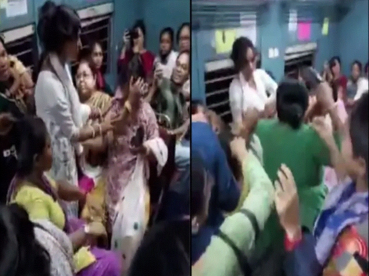 Women In Kolkata Local Train Beat Each Other With Slippers Hurl