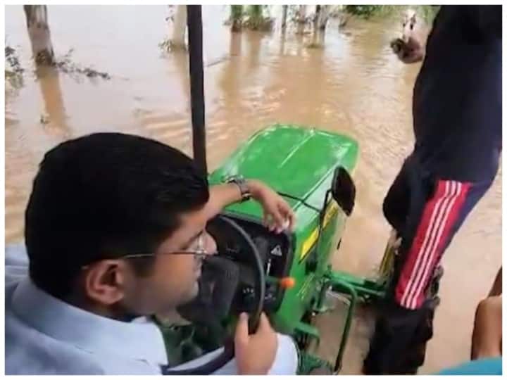 Haryana Rain Updates 239 Villages Under Water Deputy CM Deputy CM Dushyant Chautala Visit Affected Area Haryana Rain Updates: हरियाणा में बारिश ने बिगाड़े 7 जिलों के हालात, 239 गांव पानी की चपेट में, ट्रैक्टर से जायजा लेने पहुंच डिप्टी सीएम