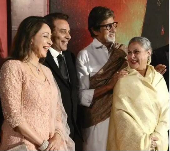 ਜਦੋਂ ਉਹ ਚਲਾ ਗਿਆ ਤਾਂ ਮੈਂ ਕਿਹਾ - ਉਹ ਚਾਰ ਅਜਿਹੇ ਵੱਡੇ ਮੁੰਡਿਆਂ ਦੀ ਮਾਂ ਦੀ ਭੂਮਿਕਾ ਨਿਭਾਉਣ ਲਈ ਕਹਿ ਰਿਹਾ ਹੈ। ਮੈਂ ਇਹ ਕਿਵੇਂ ਕਰ ਸਕਦੀ ਹਾਂ?