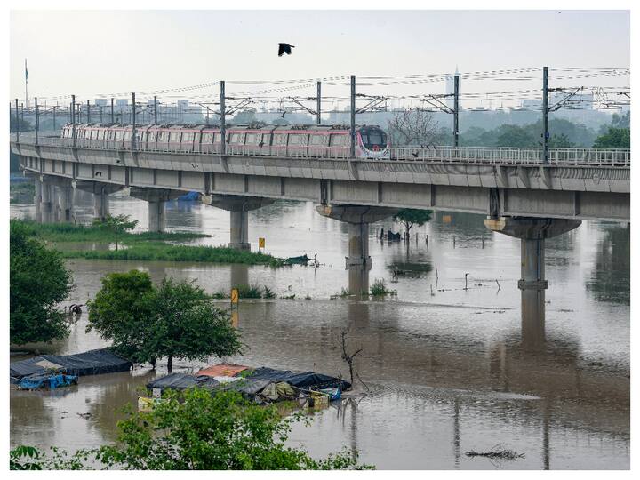 Delhi Yamuna Water Level Reaches Record High Chief Minister Arvind Kejriwal Monsoon Rainfall 'Priority Is To Save Lives': CM Kejriwal Says Yamuna Water Level Expected To Increase Further