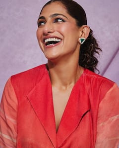 Kubbra Sait Looks Stunning In A Multicoloured Dress; See Pics