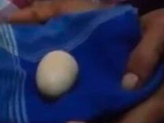 ये लड़का अंडे देता है! जानिए कैसे अकमल ने 2 साल में दिए 20 अंडे