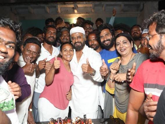 Rajinikanth : மொய்தீன் பாயின் ஷூட் முடிந்தது..கேக் வெட்டி கொண்டாடிய லால் சலாம் படக்குழு! Rajinikanth : மொய்தீன் பாயின் ஷூட் முடிந்தது..கேக் வெட்டி கொண்டாடிய லால் சலாம் படக்குழு!