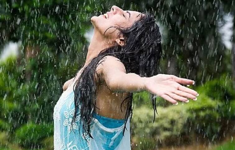 There are many benefits of bathing in rain water Monsoon Health: વરસાદમાં ભીંજાવવાના પણ છે અનેક ફાયદા, જાણો શા માટે હેલ્થ માટે છે જરૂરી