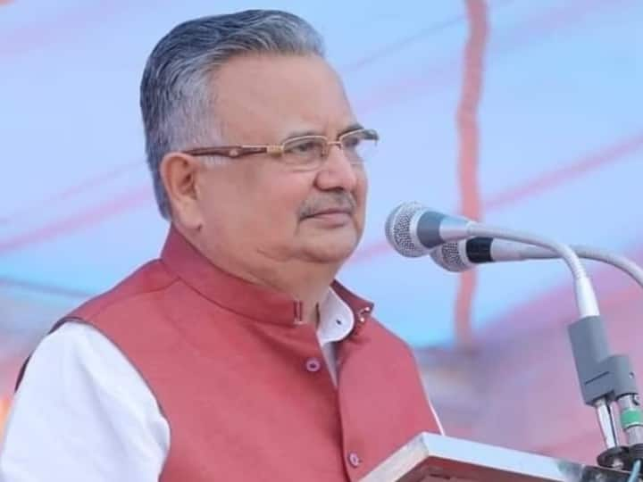 Raman Singh taunted CM Bhupesh Baghel on Deepak Baij got command of Chhattisgarh Congress Ann Chhattisgarh Politics: दीपक बैज को मिली कांग्रेस की कमान तो रमन सिंह ने CM भूपेश पर कसा तंज, बोले- एक तरफ उनको आधी कुर्सी...'