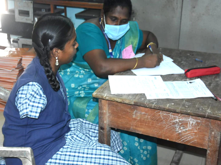 Education Scholarship for differently- abled students increased by 2 times; Tamil Nadu Government Scholarship: மாணவர்களுக்கு கல்வி உதவித்தொகை  2 மடங்கு உயர்வு; தமிழக அரசு அதிரடி அறிவிப்பு