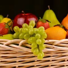 Health Tips : খোসা ছাড়িয়ে খাবেন না এই ফলগুলি, শরীরের হবে না কোনও লাভ !