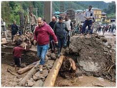 हिमाचल में 1100 से ज्यादा सड़कें बंद, सैकड़ों पर्यटक फंसे, चार दिन में 39 लोगों की मौत