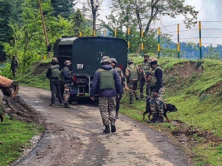 Jammu Kashmir Terrorist attack Shopian district Three non locals shot Jammu Kashmir: शोपियां में आतंकी हमला, तीन गैर-कश्मीरी मजदूरों को मारी गोली
