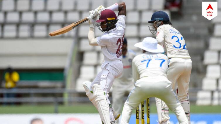 Ind vs WI Day 1 Tea Break: West Indies 137/8 at Tea break against India in 1st Test in Roseau Ind vs WI Day 1 Tea Break: ঘাতক অশ্বিন, চা পানের বিরতির মধ্যে ৮ উইকেট হারিয়ে কোণঠাসা ওয়েস্ট ইন্ডিজ