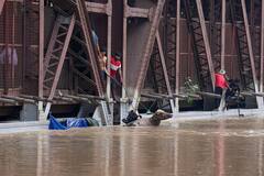 Delhi flood: अनेक संसार उध्वस्त, जनजीवन विस्कळीत, अशी आहे उत्तर भारतातल्या पुराची स्थिती
