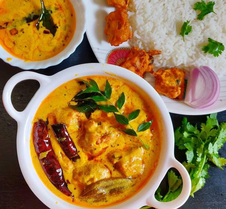 सॉफ्ट और स्वादिष्ट पकौड़ा बनाने के लिए आप को सही बर्तन का चुनाव करना भी जरूरी है. कोशिश करें कि पकोड़े तलने के लिए कड़ाही भारी तले की हो इसमें तापमान बनाए रखने में मदद मिलती है.हमेशा पकौड़े को मीडियम आंच पर फ्राई करना चाहिए. क्योंकि तेज आंच पर ऊपर से पकोड़े तो पक जाते हैं. लाल नजर आते हैं. लेकिन अंदर से यह कच्चे रह जाते हैं. इस वजह से स्वाद नहीं आता.