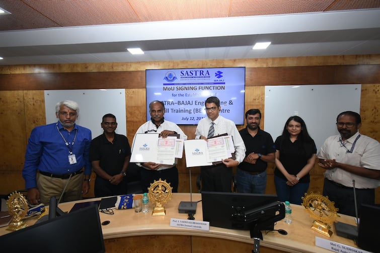 Sastra University, agreement with Bajaj; Training 25 thousand graduates in 5 years TNN Sastra University: பஜாஜ் நிறுவனத்துடன்  சாஸ்த்ரா பல்கலை., போட்ட ஒப்பந்தம்;  5 ஆண்டுகளில் 25 ஆயிரம் பட்டதாரிகளுக்கு பயிற்சி