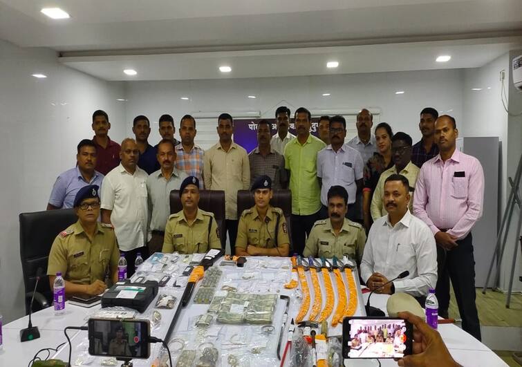Sindhudurg Crime News Sindhudurg police arrested Criminal which have registered 45 cases in 3 states Sindhudurg News:  तीन राज्यात 45 गुन्हे दाखल असलेला गुन्हेगार 30 लाखांच्या मुद्देमालासह अटकेत; सिंधुदुर्ग पोलिसांची कारवाई