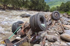 Manali: বিপাশায় বন্যায় বিধ্বস্ত মানালি, চুরমার বাড়িঘর-নদীগর্ভে রাস্তা, কী অবস্থা পর্যটকদের পছন্দের ডেস্টিনেশনের?