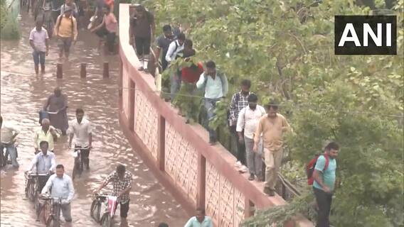 Yamuna Water Level in Delhi Floods |యమునా నదికి భారీగా వరద..దిల్లీలో రెడ్ అలర్ట్ జారీ | ABP Desam