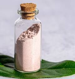 ਗੁਣਾਂ ਦਾ ਖਜ਼ਾਨਾ ਹੈ ਕਾਲਾ ਨਮਕ... ਜਾਣੋ ਇਸ ਨੂੰ ਖਾਣ ਦੇ 7 ਫਾਇਦੇ