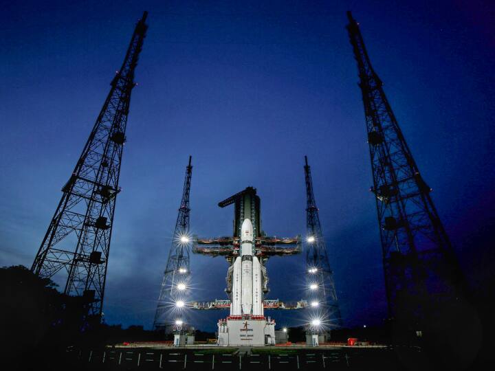 Chandrayaan 3 Launch: read the story of comparison movie mission impossible 7 budget and moon mission expenses એક હૉલીવુડ ફિલ્મના ખર્ચામાં ભારત એક નહીં ચાર મિશન કરી શકે છે પુરા, જાણો ચંદ્રયાનની 10 અજાણી વાતો.....