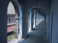 महाराष्ट्र की जेलों में बंद विदेशी कैदी अब कर सकेंगे अपने घरवालों से बात, शुरू हुई वीडियो कॉन्फ्रेंसिंग की सुविधा