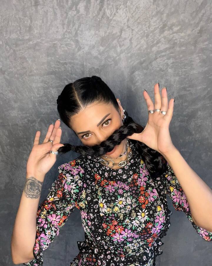 శ్రుతీ హాసన్ కొత్త ఫోటోలు (Image Courtesy : Shrutzhaasan / Instagram)