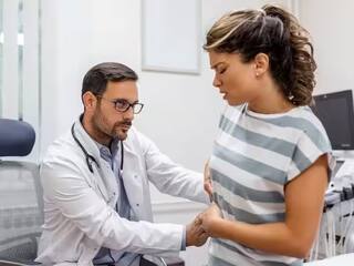Health Tips : बदलत्या ऋतूत बॅक्टेरिया किडनीला नुकसान पोहोचवू शकतात; टाळायचे असल्यास 'हे' उपाय करा