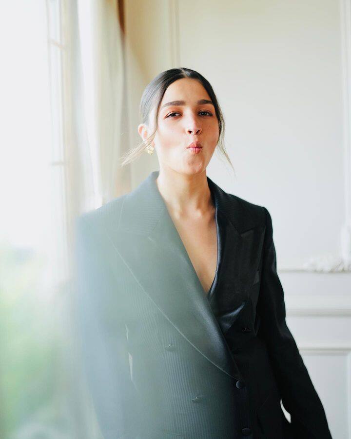 आम्ही खूप हळू सुरुवात केली, पण आम्हाला एक मोठे लक्ष्य गाठायचे होते.(फोटो :aliaabhatt/इंस्टाग्राम)