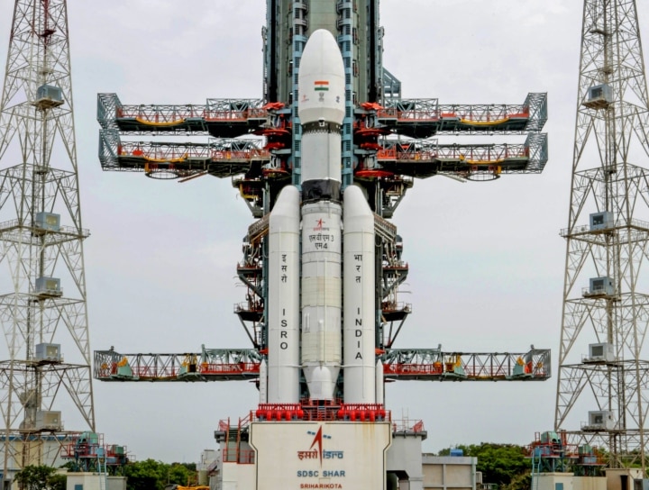 Chandrayaan-2: India Moon probe made 'hard landing', says Nasa