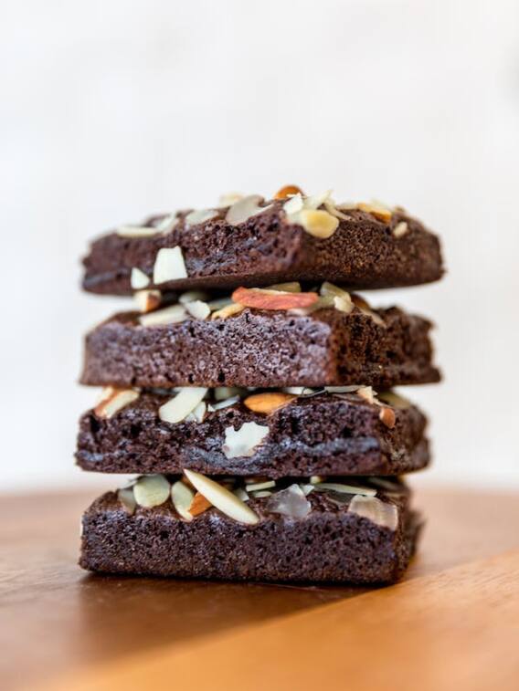 चॉकलेट को इन चीजों के साथ करें पेयर, स्वाद होगा दोगुना