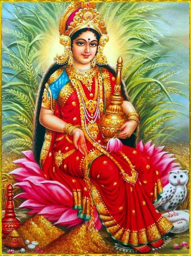 শাস্ত্র অনুসারে, শ্রাবণ মাসের বৃহস্পতিবার, ভগবান শ্রীকৃষ্ণ তখনই প্রসন্ন হন যখন তাঁর সঙ্গে দেবী লক্ষ্মীরও আরাধনা করা হয়। তাই বৃহস্পতিবার উপবাস রেখে ভগবান বিষ্ণুর সঙ্গে লক্ষ্মীর পূজা করুন।