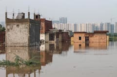 Yamuna Water Level: ৪৫ বছরের রেকর্ড ভেঙে বিপদসীমা পেরলো যমুনা, জলমগ্ন রাজধানী, ঘরছাড়া বহু