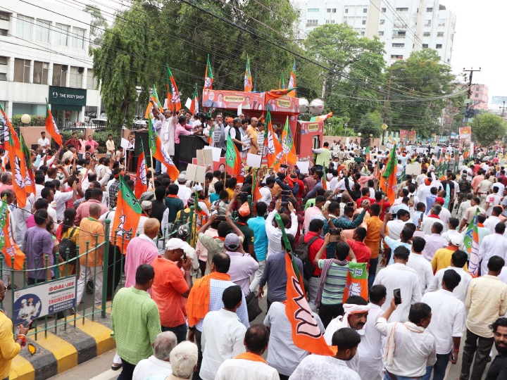 Vidhan Sabha March: 'भाजपा वालों को मार के भूत बना देना है', पटना में लाठीचार्ज, एक कार्यकर्ता की मौत | पढ़ें 10 बड़ी बातें