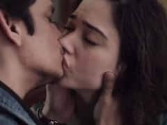 Aditya Roy Kapoor और अनन्या पांडे से पहले ये बॉलीवुड सेलेब फैंस के कैमरे में रोमांटिक मूमेंट शेयर करते  हुए हैं स्पॉट, पिक्चर हुईं थीं वायरल