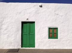 ਇਸ ਪਿੰਡ ਦੇ ਹਰ ਘਰ ਦੇ ਦਰਵਾਜ਼ੇ ਕਿਸਨੇ ਕੀਤਾ ਹਰਾ ਰੰਗ, ਕਾਰਨ ਜਾਣ ਕੇ ਰਹਿ ਜਾਓਗੇ ਹੈਰਾਨ