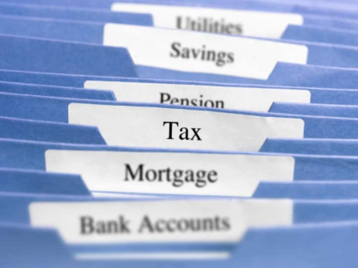 Those wanting to claim a deduction under various deductions schemes while filing ITR, here are a list of document you may need: home loan statement from the bank (80C), school fee receipt for tuition fees (80C), contribution to PPF (80C), life insurance premium receipts(80C), investment in NPS (80CCD and 80CCD (1B)), donation receipts (80G), details of medical insurance (80D), education loan (80E), and receipts of any other investments. (Image: Getty)