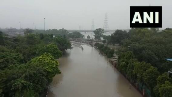 Delhi Floods | యమునా నది వరదలతో .. దిల్లీలో హై టెన్షన్ వాతావరణం | ABP Desam