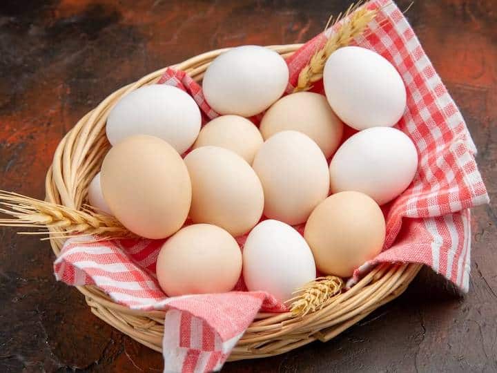 What happens to the body when you give up eggs for a month खूब दबाकर खाते हैं अंडे, तो एक महीने के लिए छोड़कर देखिए...बदलाव देखकर हैरान हो जाएंगे