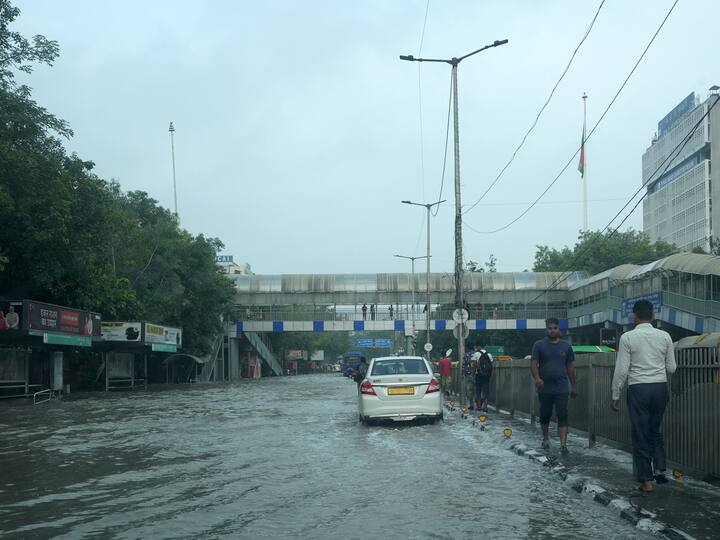 Floodwaters of the overflowing Yamuna reached the entrance of the Supreme Court as well, exacerbating the already dire situation. (Source: PTI)